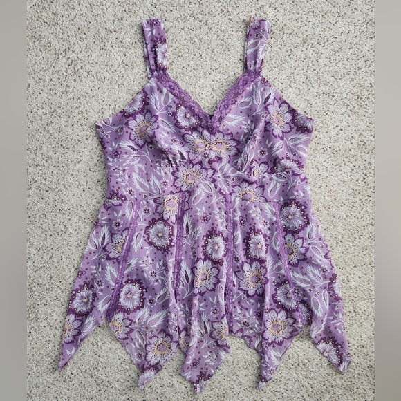 New York City Design Co. Tops - Y2k Floral Lace-Trim Tank Top